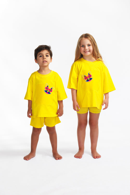 TeeBoo™ Oversized Kids Shirt – With StickyBooPad™ Zones